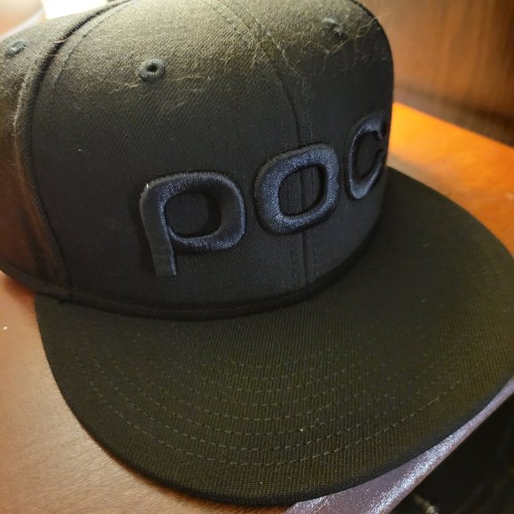 POC black hat - Picture 1 of 3
